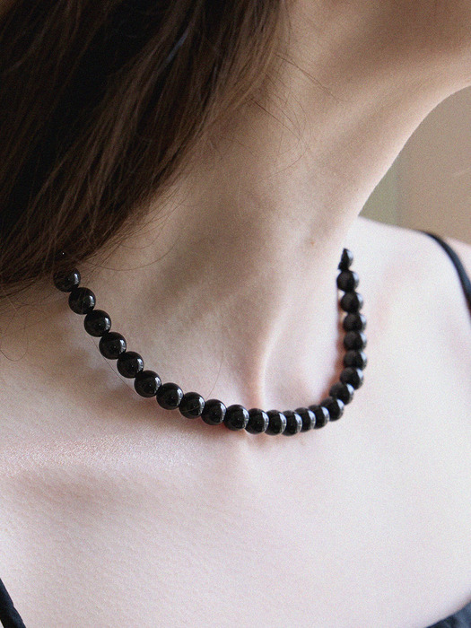 8mm onyx necklace