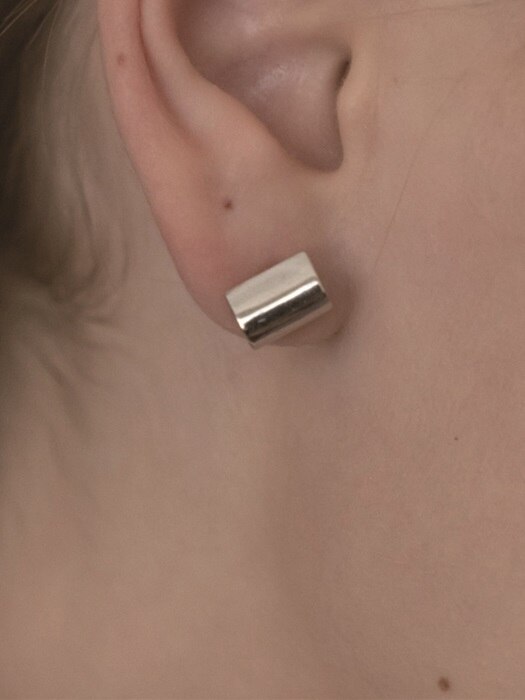 basic nugget earrings