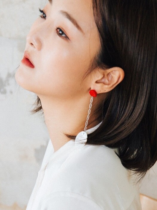 Point and Line knit earring
