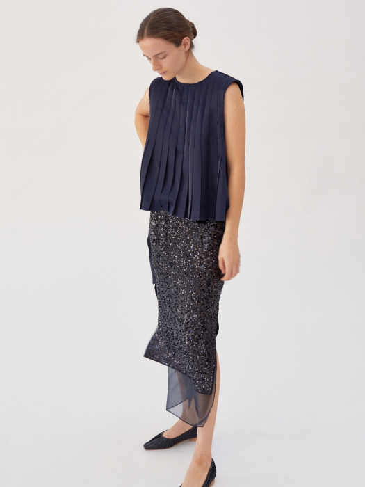 PLEATED SLEEVELESS TOP (NAVY)