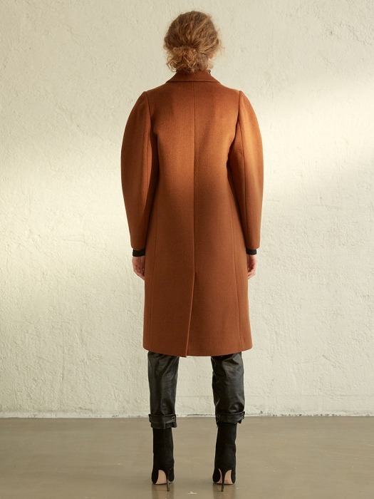 Structured Round-sleeve Wool Coat_ BROWN