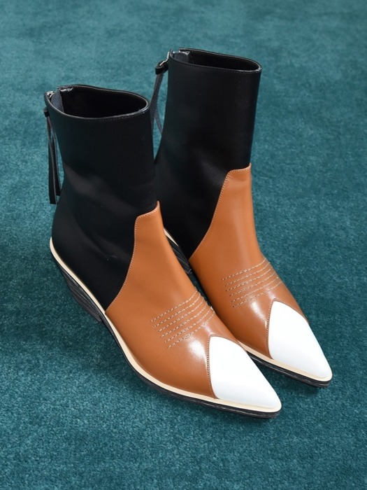 Vintage Slim Western Boots