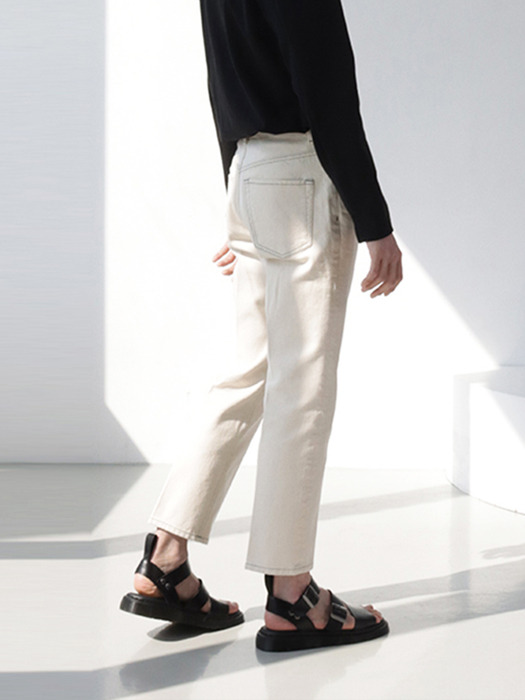 DS20#0337 NATURAL CROP TAPERED PANTS