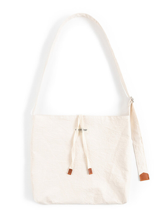 COTTON CRINKIE CROSS BAG (ivory)