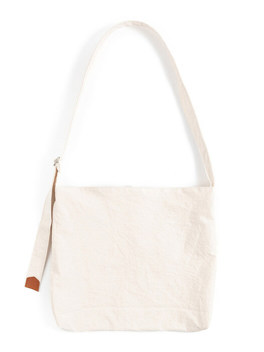 COTTON CRINKIE CROSS BAG (ivory)