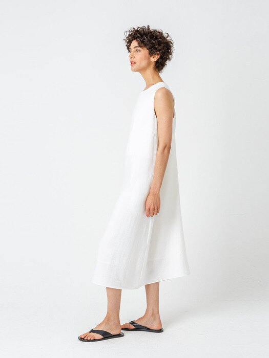 Back twist dress_White