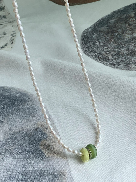 [단독] bead pearl necklace