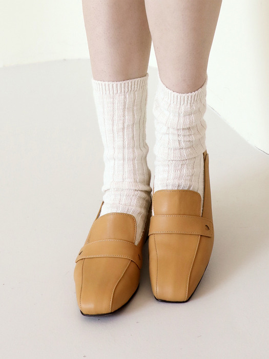 Amour Penny Loafer (Camel)