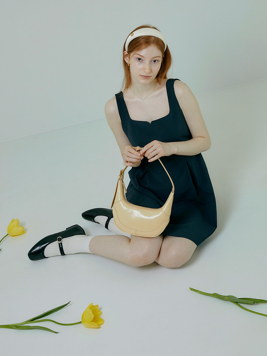 Crescent bag_Glossy Butter