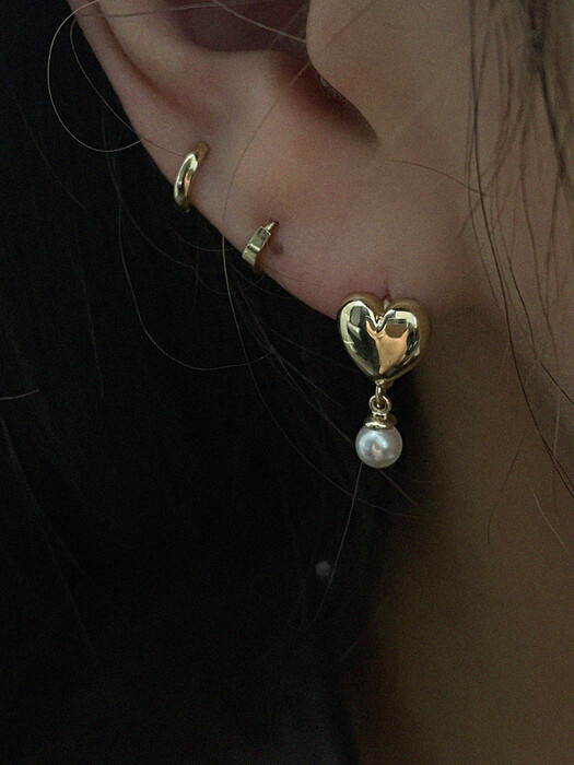 14k chubby heart pearl charm hoop earrings