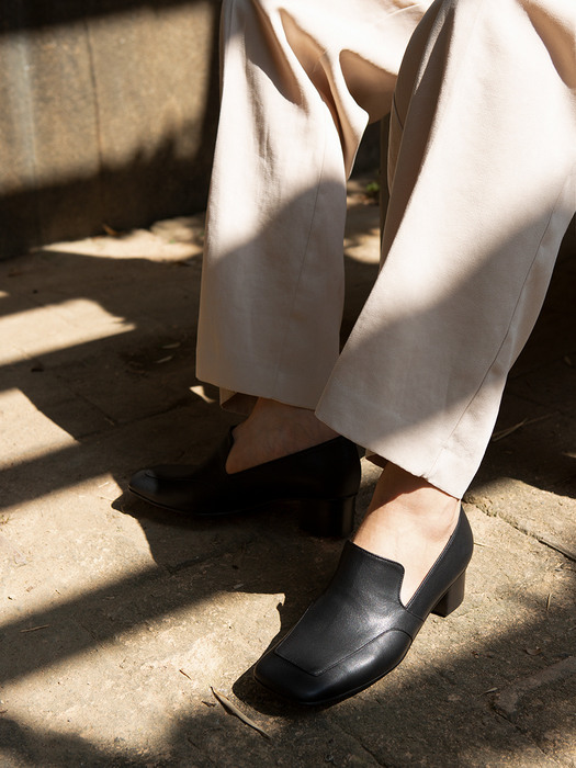 Square loafers | Ivory