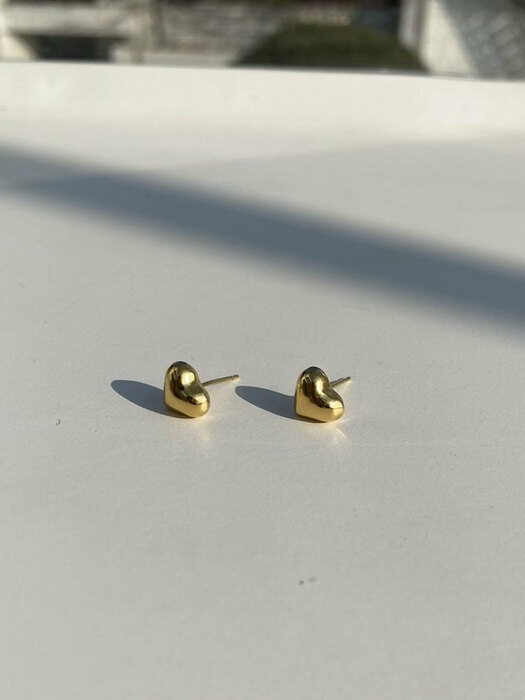 [925 silver] Deux.silver.156 / full heart earring (gold ver.)