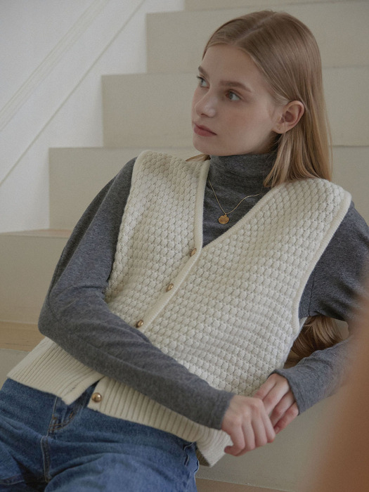 Tweed Goldish Knit Vest - Ivory