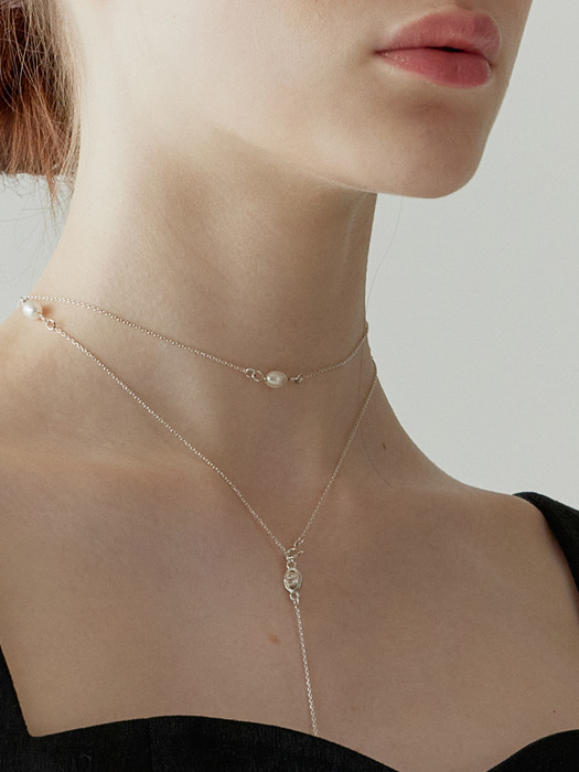 Vary Point Necklace