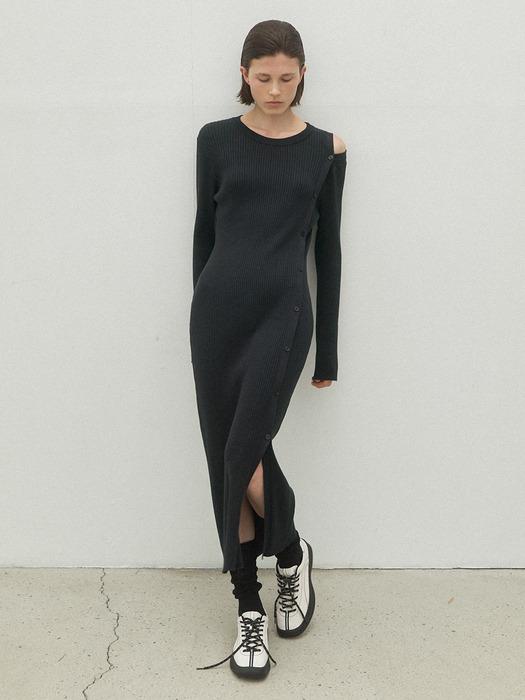 ESSENTIAL CUTOUT KNIT DRESS(OP-6228)