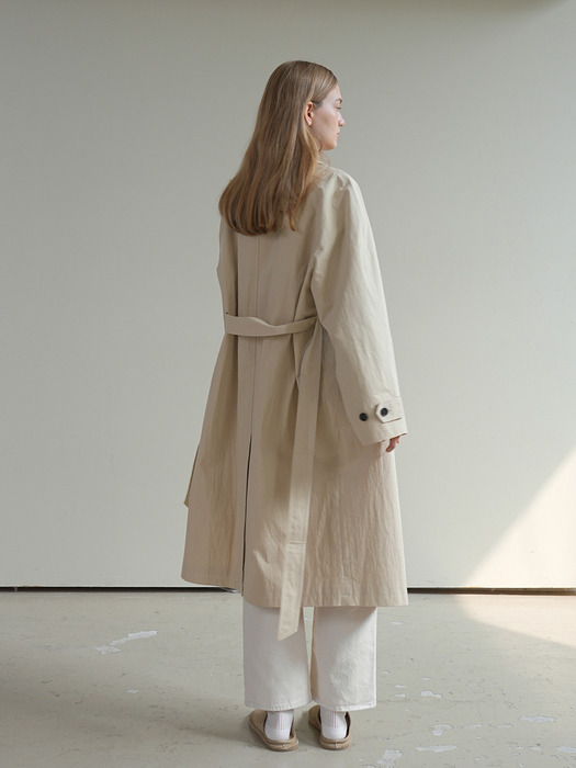 HIDDEN BUTTON TRENCH COAT / BEIGE