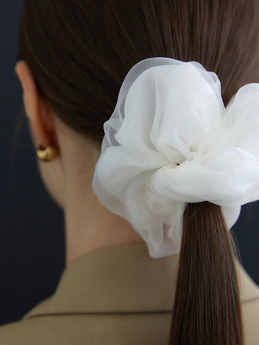 Double organza scrunchie