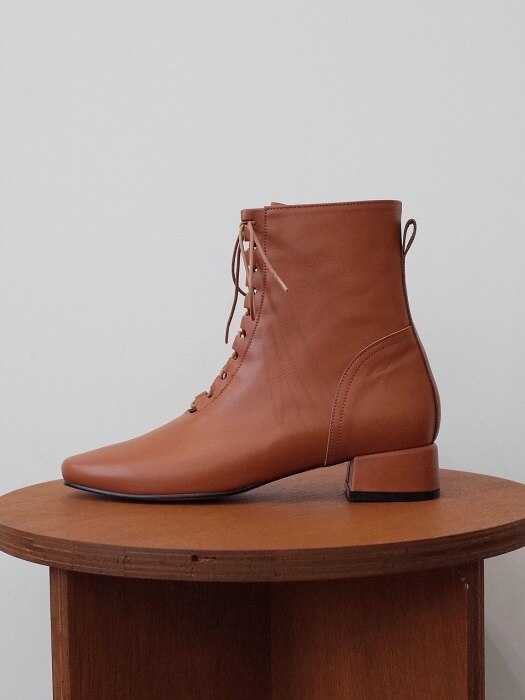 all basic lace up boots red brown