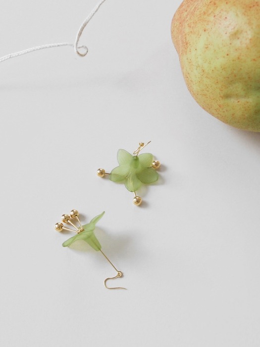darling flower earrings (green)