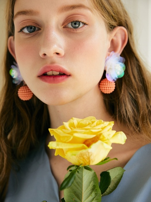 Spangle Flower Earring _ Clear