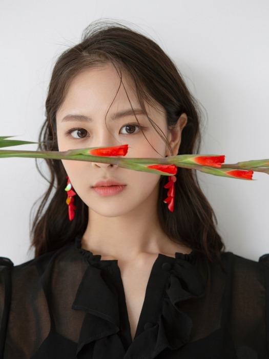 [해외판매]red petal drop earrings