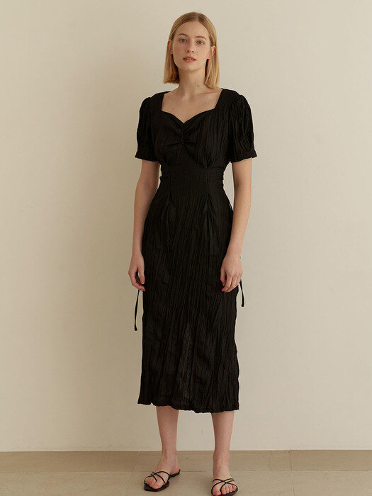 Halfmoon shirring dress-Black