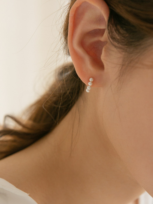 14k gold curve 4 layered pearl earrings (14K 골드)