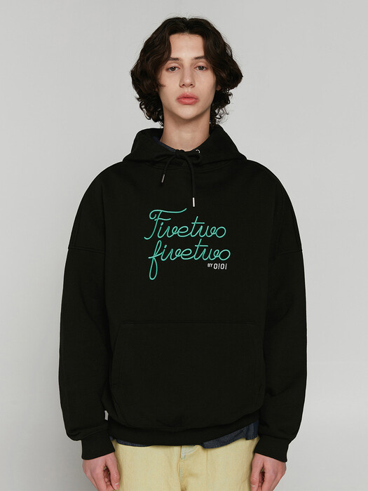 FIVETWO CURSIVE LOGO HOODIE [BLACK]