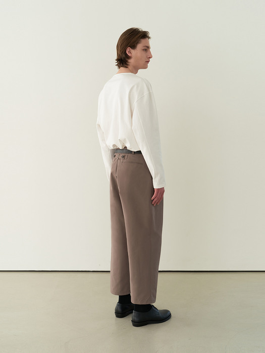 tuck curved chino pants (ash brown)