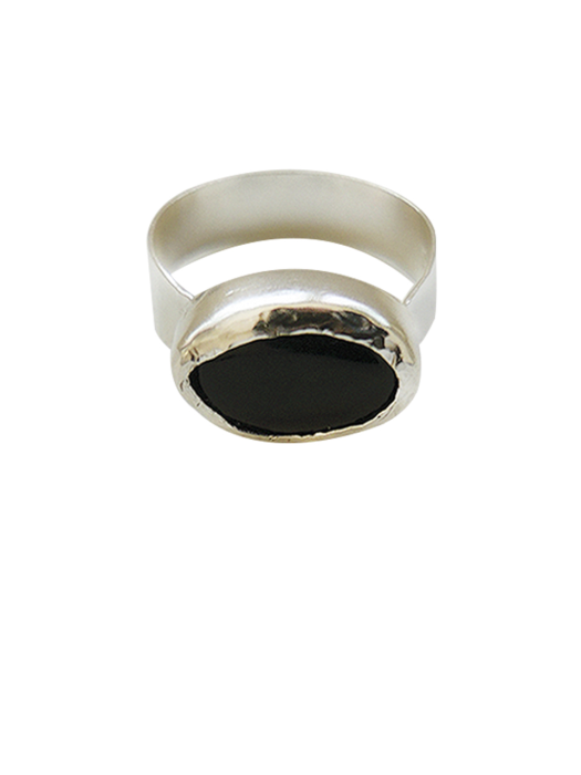 ET black ring
