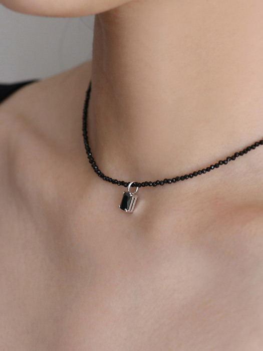 silver black spinel necklace