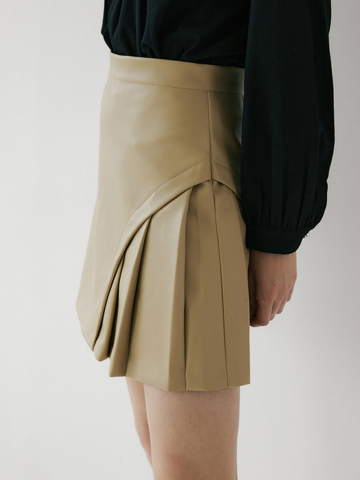 comos553 Leather Pleats mini skirt (beige)