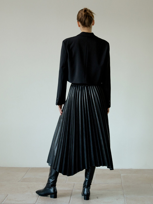 Pleats Leather long skirt (black) 