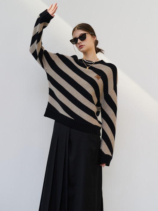 21 Winter_ Black Diagonal Stripe Sweater