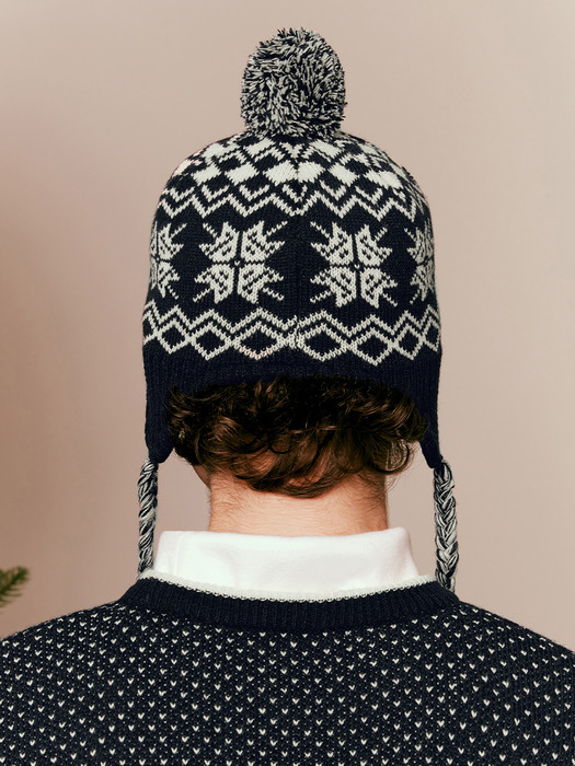 HOLIDAY NORDIC EARFLAP BEANIE [NAVY]
