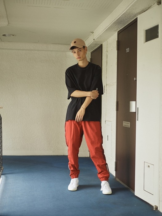 0502 TRACK PANTS RED