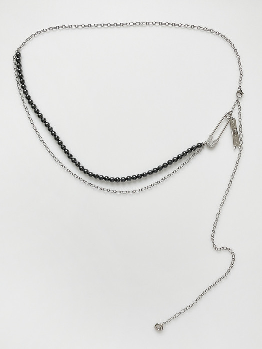 [단독]Safety pin black pearl chain belt and necklace