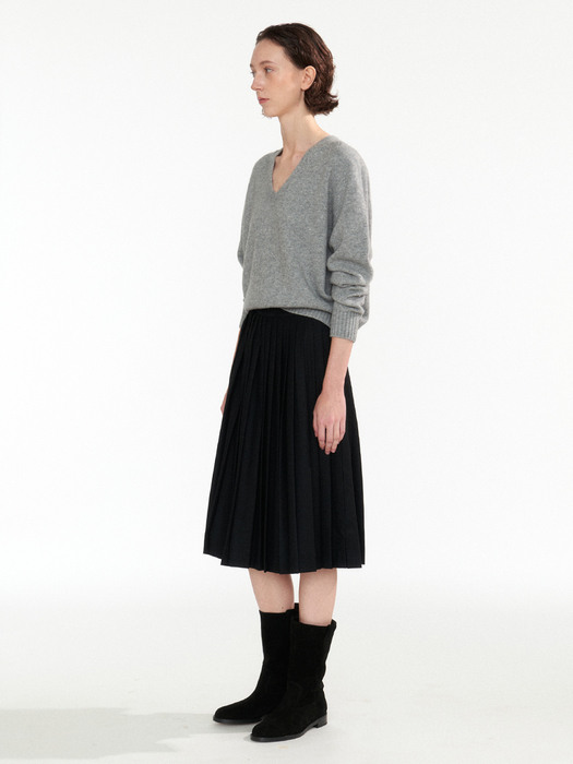 Classic pleated mid-skirt (Black)