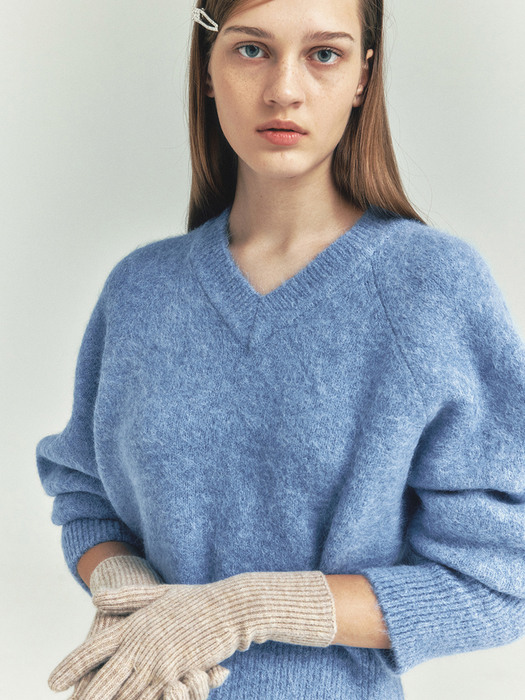 Alpaca V-Neck Knit_BLUE