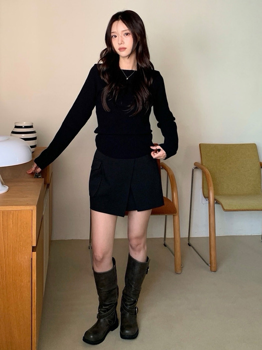 [지우,채랑 PICK] OUTPOCKET DETAIL WRAPPED SKORT [BLACK]