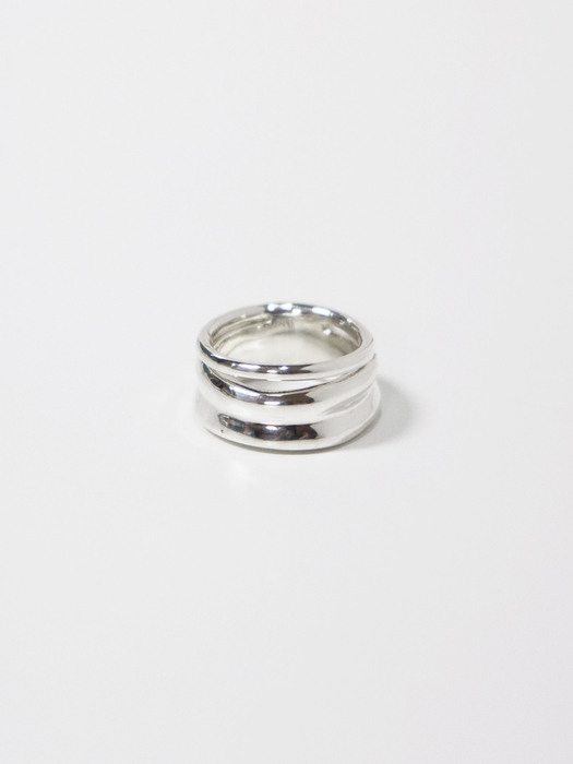 two bold stems ring