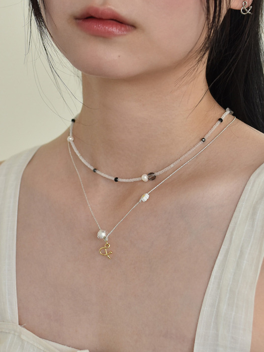 & color string necklace (black/silver)