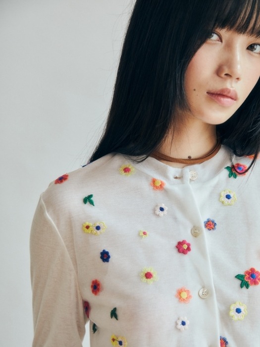 WOOL BLENDED FLOWER EMBROIDERY CARDIGAN_OFF WHITE