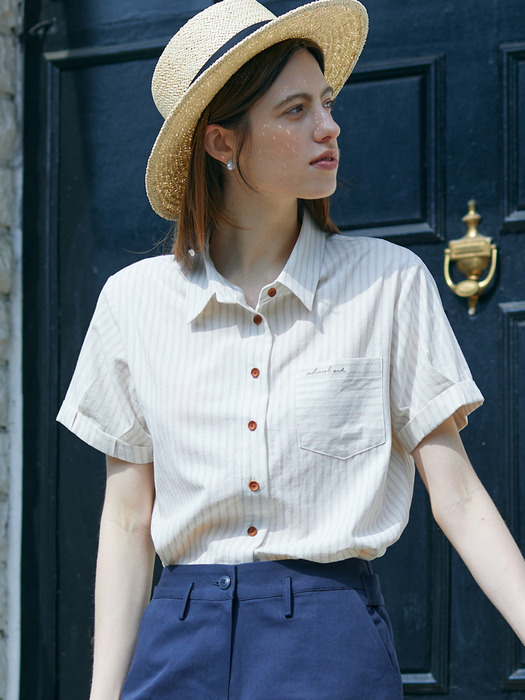 Vintage stripe wood button shirts - brown