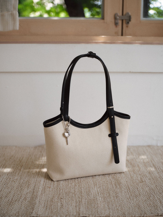 90 Veneta Bag Small Canvas Black Combi