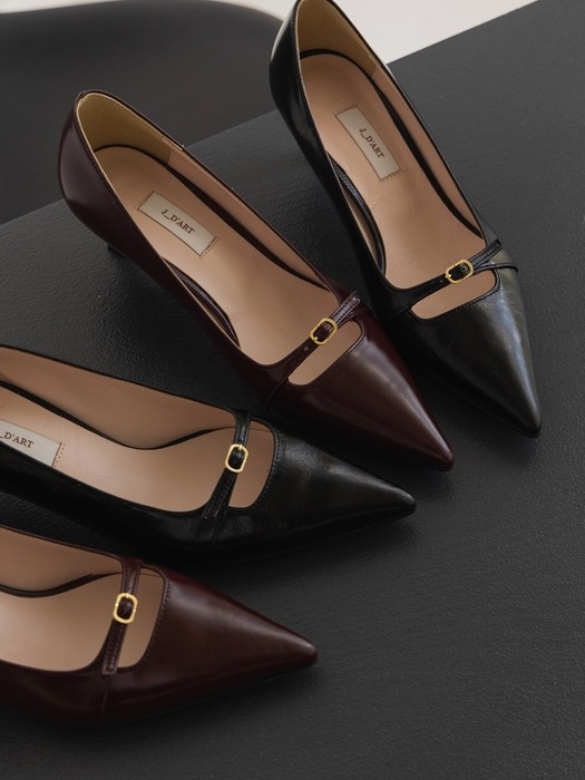 jane gold pumps black