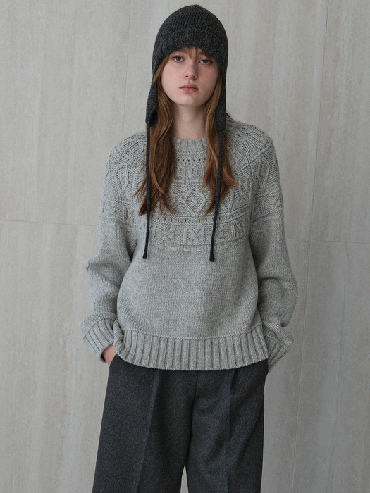 soft wool yoke cable sweater (grey)