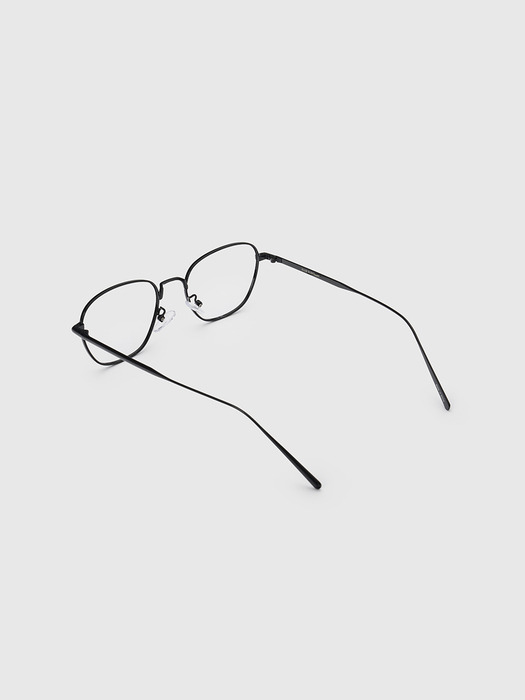 REI black - Image 1