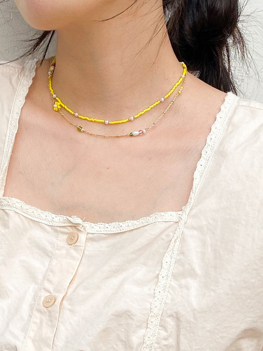 YELLOW BEADS LAYERED FLOWER NECKLACE SET