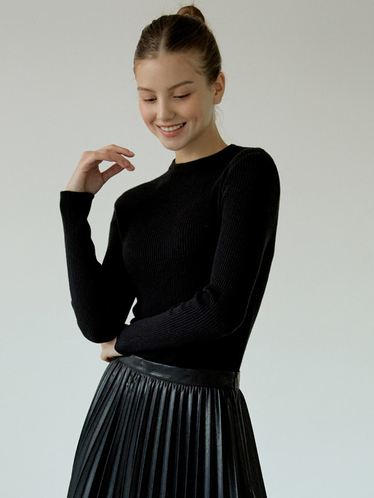 Slim-Fit Round knit[Black]